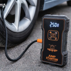 Голям Стартерен Бустер за Автомобил Външна Батерия POWER BANK 12V JUMP STARTER Стартер за Акумулатор Подаване на Ток 4в1 с Компресор и Фенер